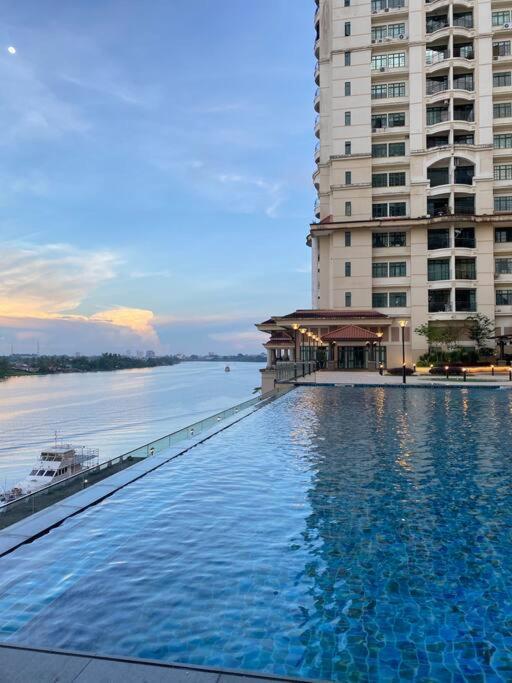 Myhome @ Riverine Resort Kuching Kültér fotó